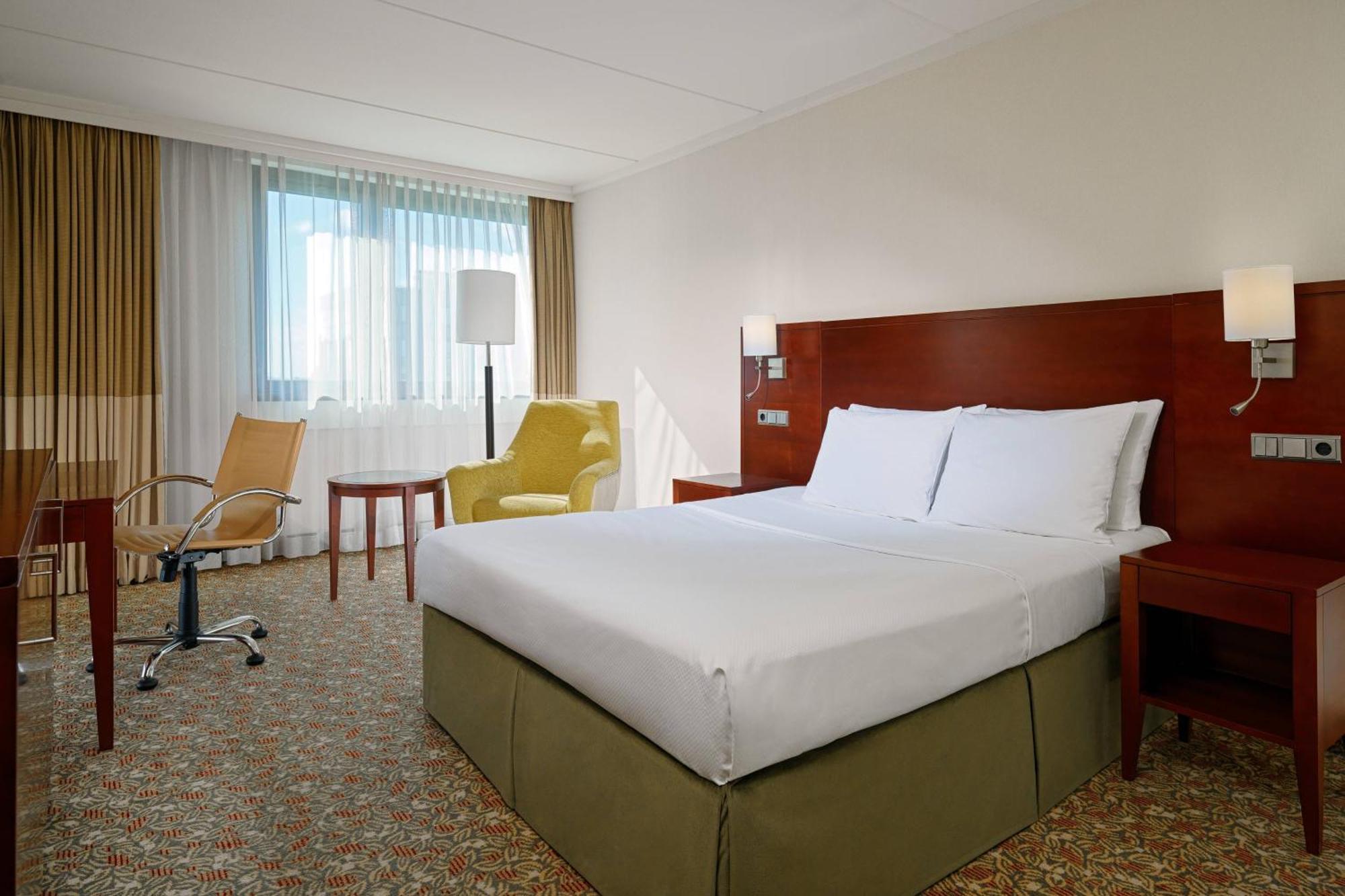 Courtyard By Marriott Duesseldorf Seestern Exterior photo