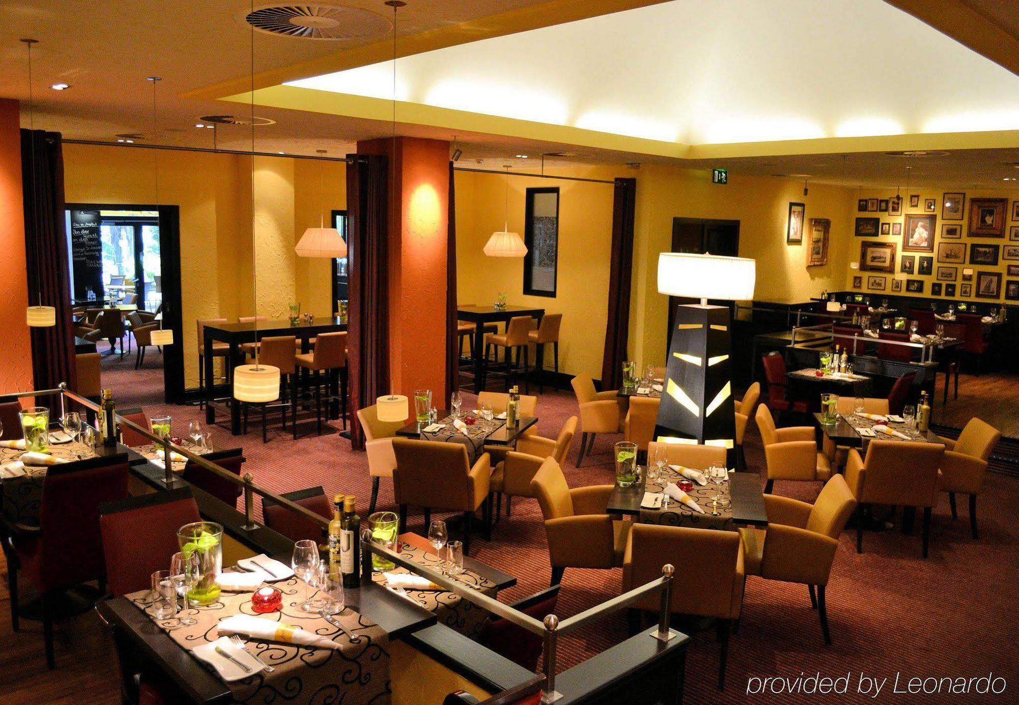 Courtyard By Marriott Duesseldorf Seestern Exterior photo