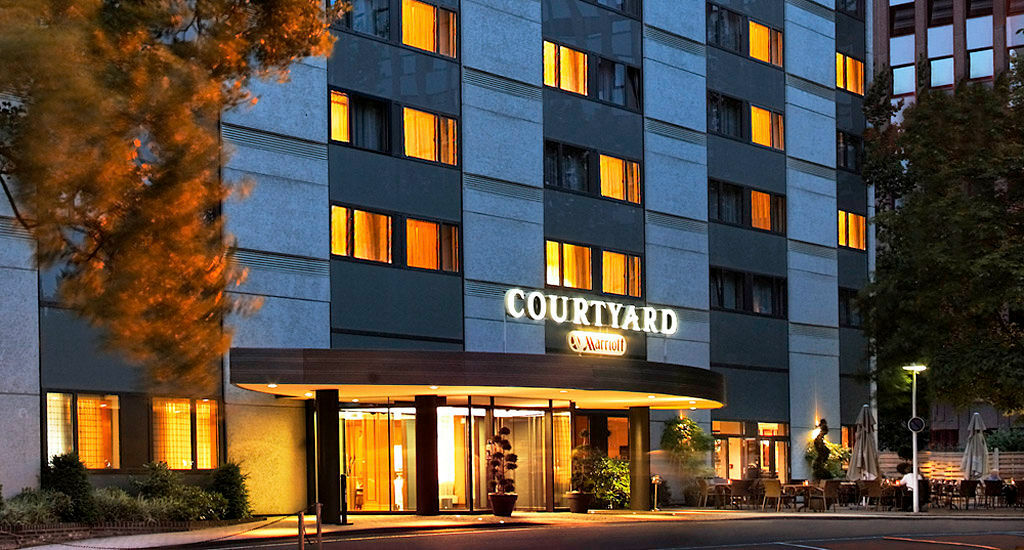 Courtyard By Marriott Duesseldorf Seestern Exterior photo